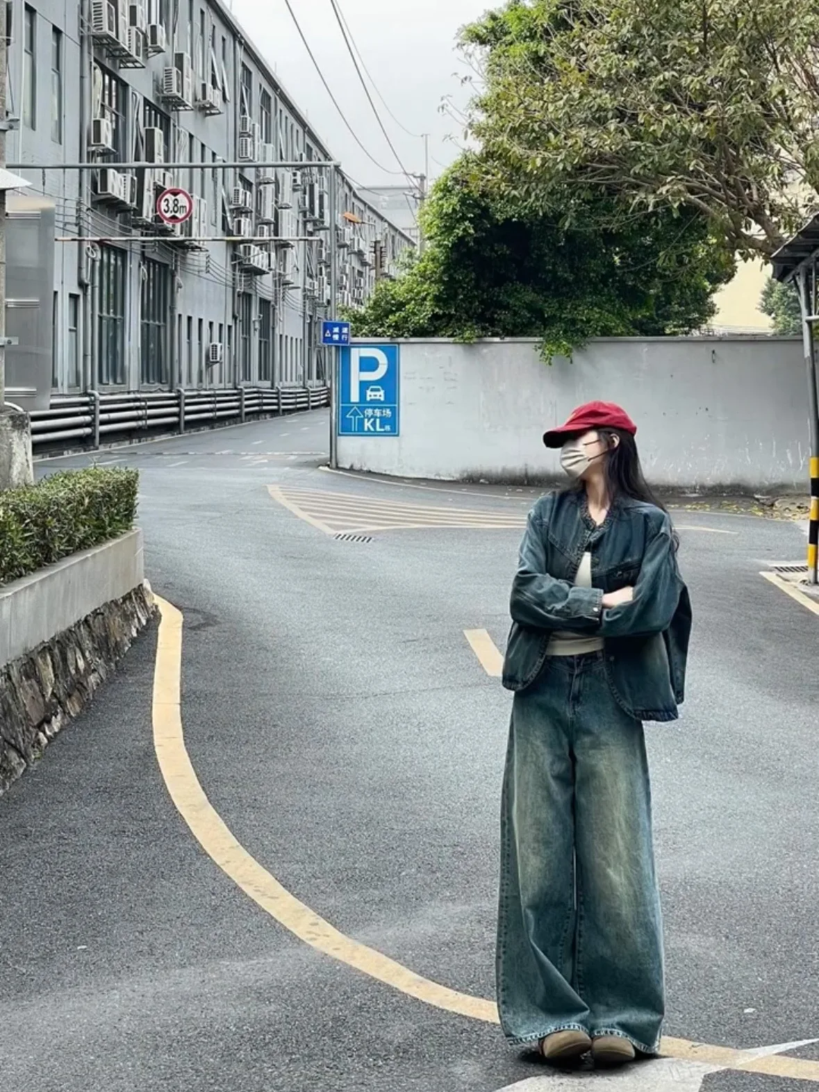 

Женские джинсовые куртки для женщин, облегающие талию, средние, нерегулярные, ленивые, весенне-осенние, для пар, с обычным леопардовым принтом, эмо-эстетика