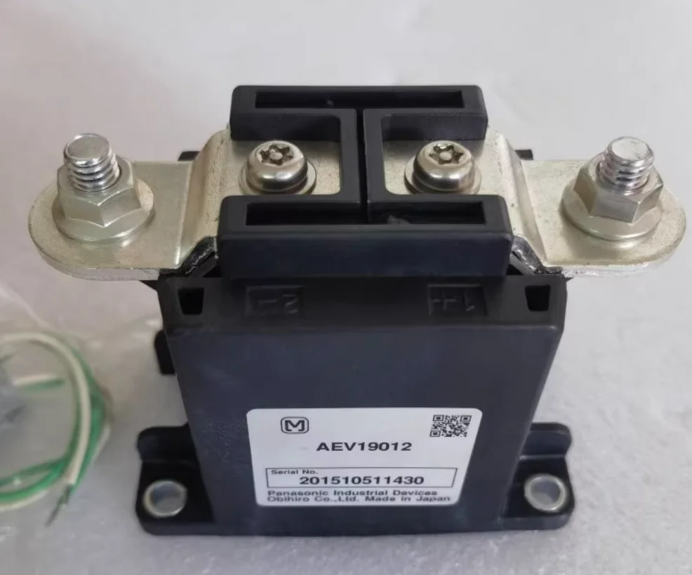 Original Japan Contactor 300A 12V/24V AEV19012 AEV19024