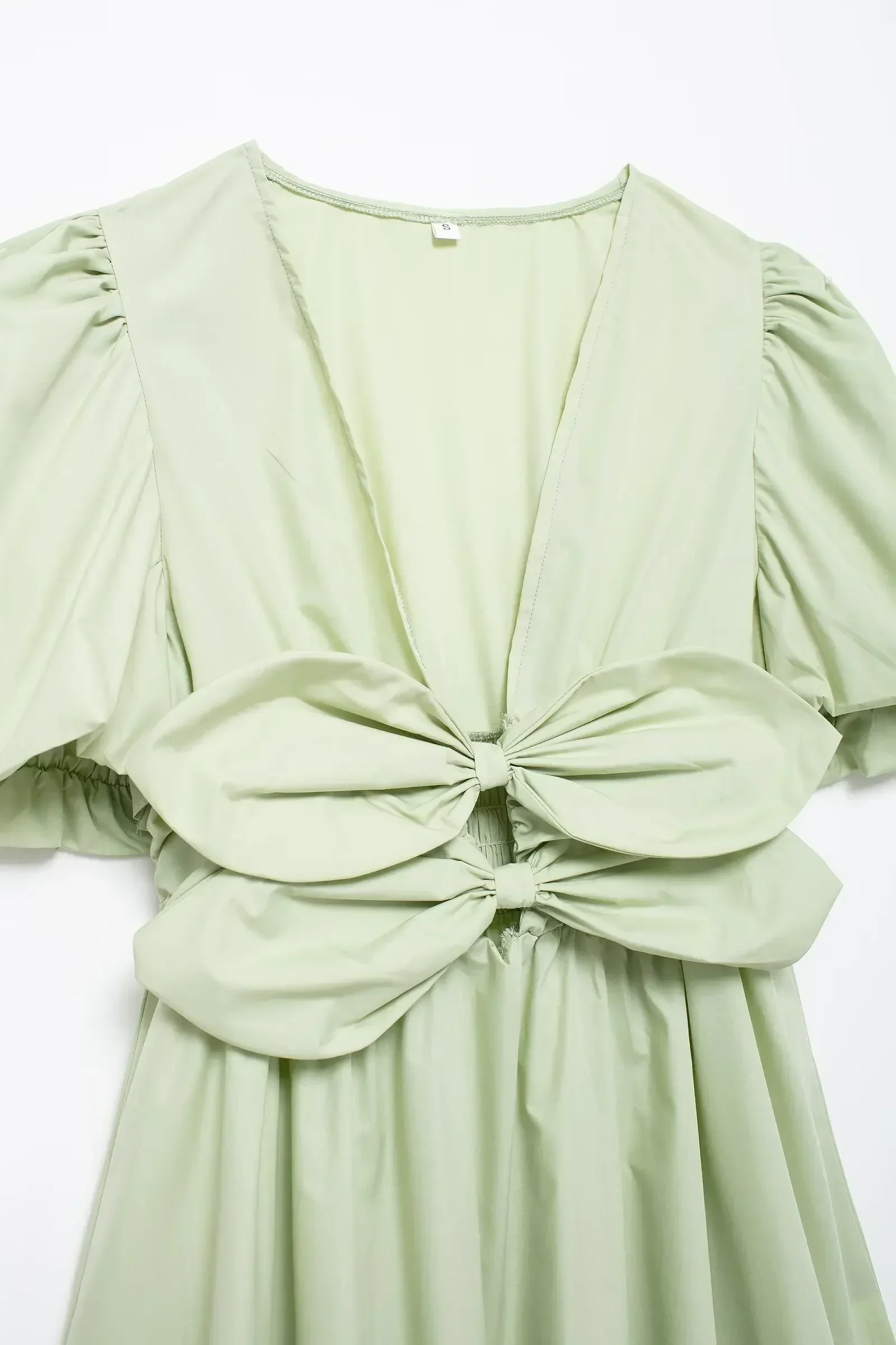 فستان نسائي قصير برقبة على شكل حرف V مطوي ، أكمام قصيرة ، خصر مرن ، زخرفة بفيونكة ، موضة كلاسيكية ، قصيرة ، جديدة