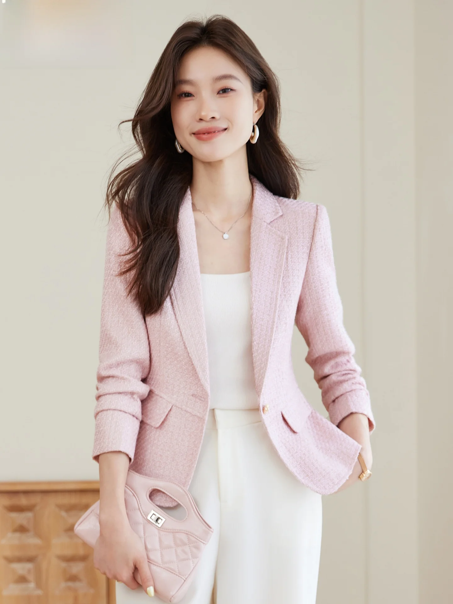 Light Blue Short Tailored Women's Suit Jacket Autumn Waist Cinched Fashionable Lady Shortened Chic Style Button Detail