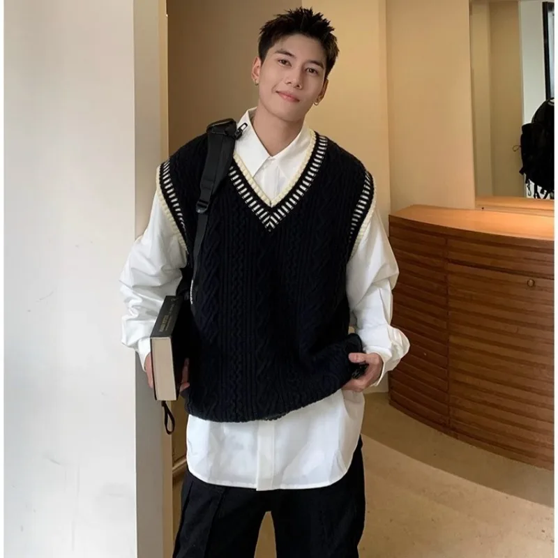 

Sweater Vest Men Cable Knit Oversized Preppy Style Academic Fashion Unisex Loose Fit Knitwear Waistcoat Top