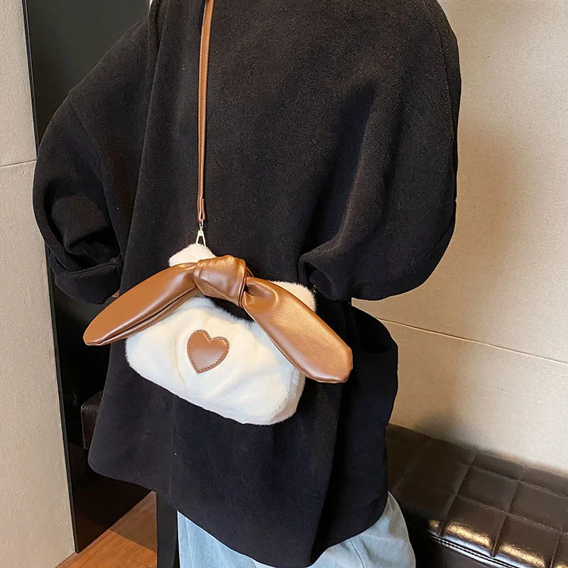 2025 Fall Winter Viral Heart Fur Bag Bunny Ears Handle Shoulder Bag Trendy Plush Crossbody Purse for Women Cute Cozy
