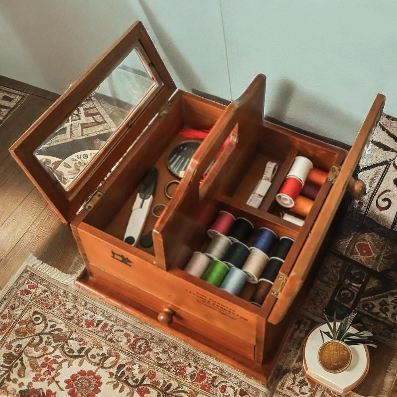 Sewing Thread Spool Carrying Case Wooden Sewing Box for Embroidery Supplies