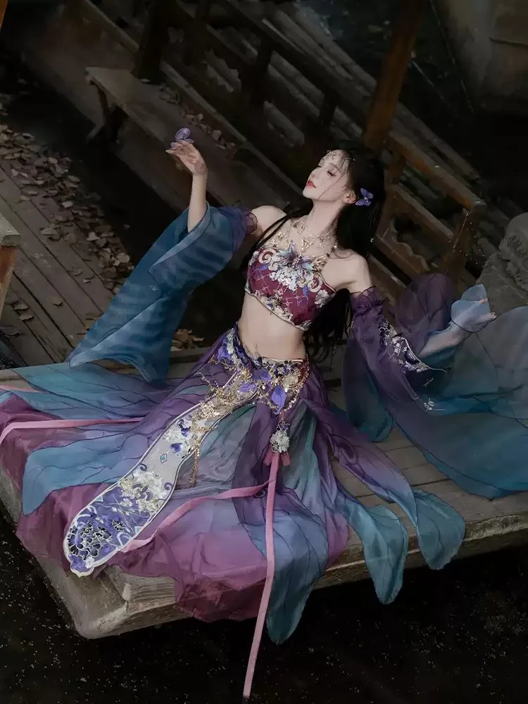 Exotische stijl strapless Han-kleding met gradiëntborduurwerk