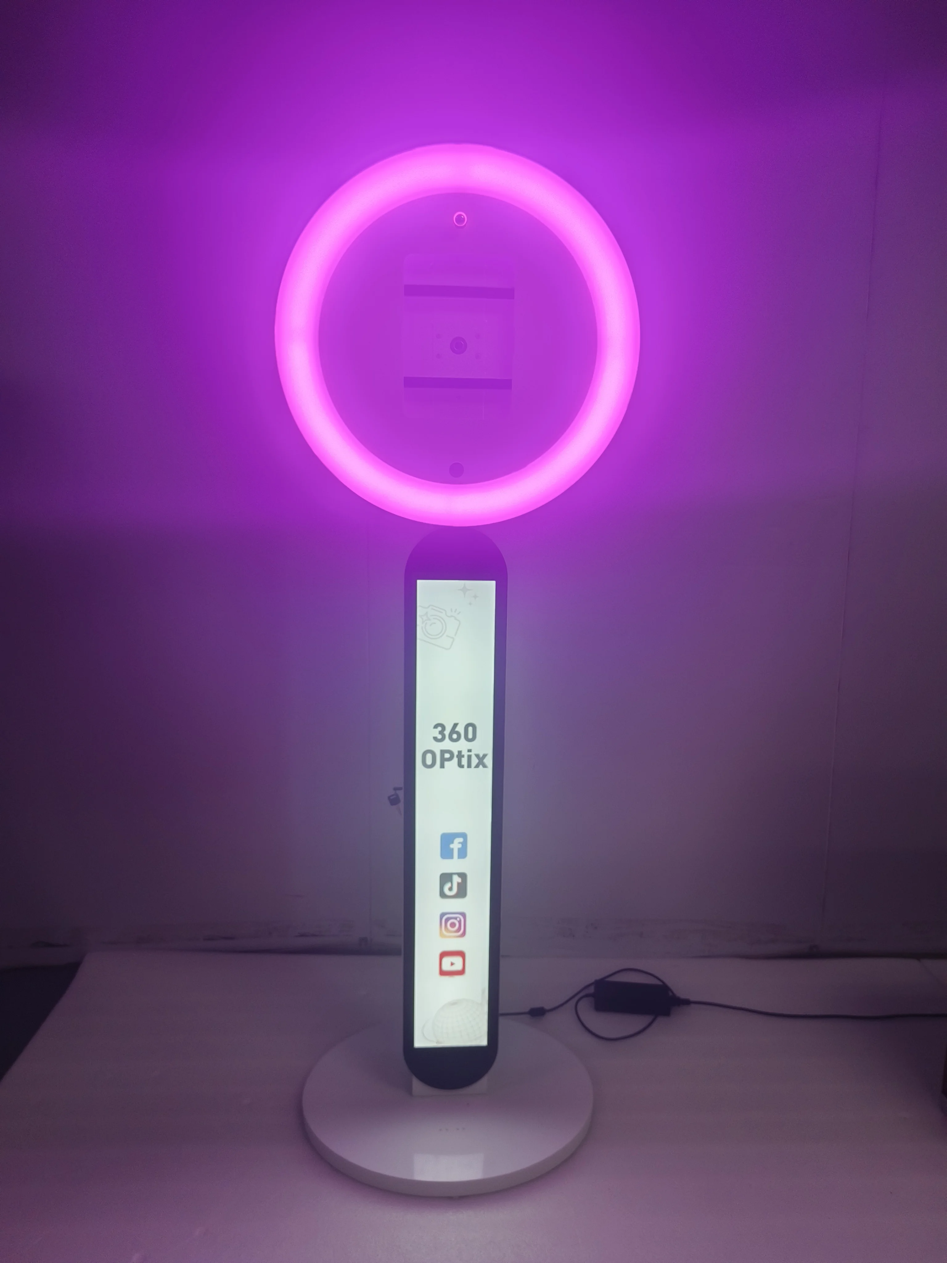 360OPTIX Portable iPad Photo Booth For Merry Christmas Party App Remote Control Photobooth Machine With Flight Case Free Logo