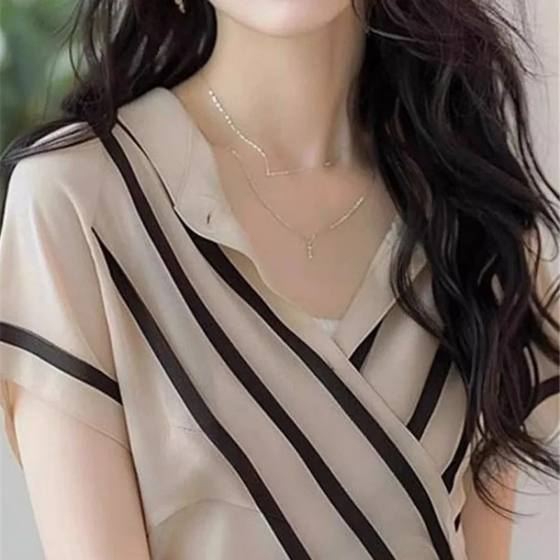 Abbigliamento donna Moda estiva Volant coreani Tinta unita Scollo a V Chiffon femminile Semplicità Temperamento elegante Top a maniche corte