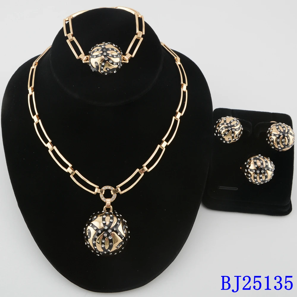 Luxury African women Gold Plated 4pcs Jewelry Set Bridal Wedding Necklace Earrings Ring Bracelet party gifts