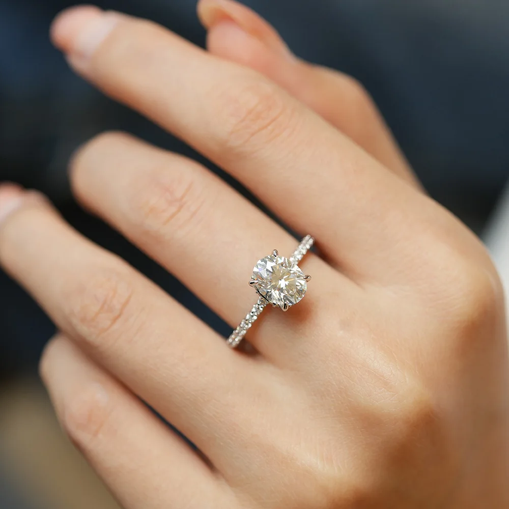 

S925 Sterling Silver Egg Shaped Dove Ring for Women with Moissanite Ideal for Everyday Wear Perfect Gift for Girlfriend