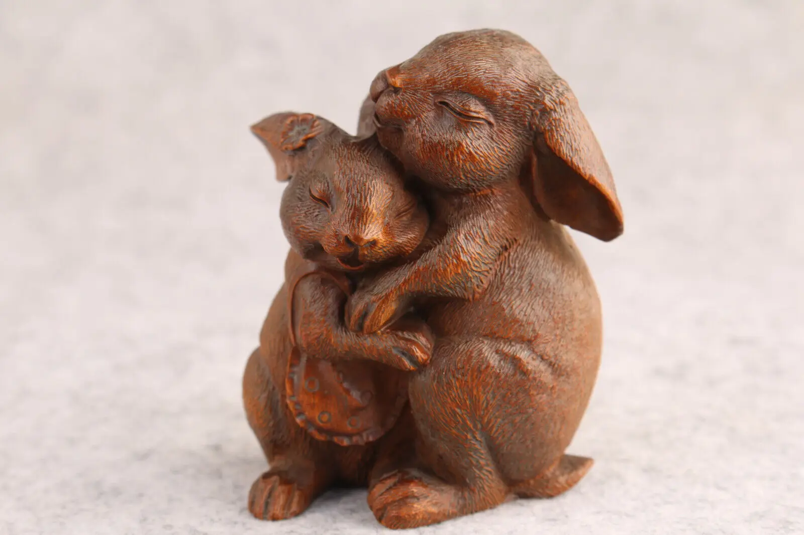 Chinese boxwood WOODEN rabbit statue netsuke collect table decor Home decor