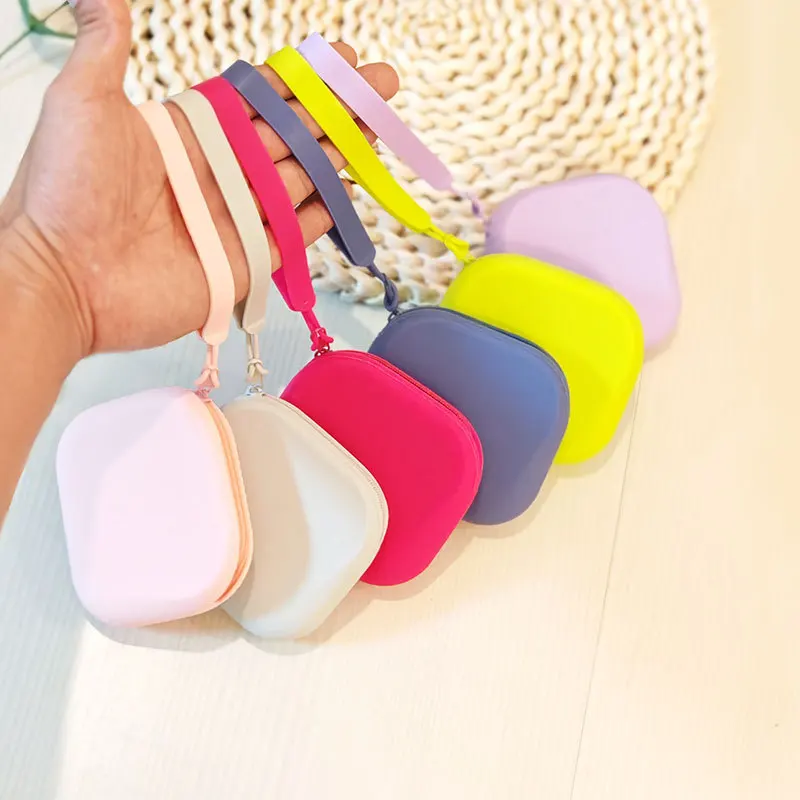 Mini portamonete portatile multiuso in morbido silicone con cerniera con cinturino da polso Borsa portaoggetti impermeabile per rossetto per auricolari regalo