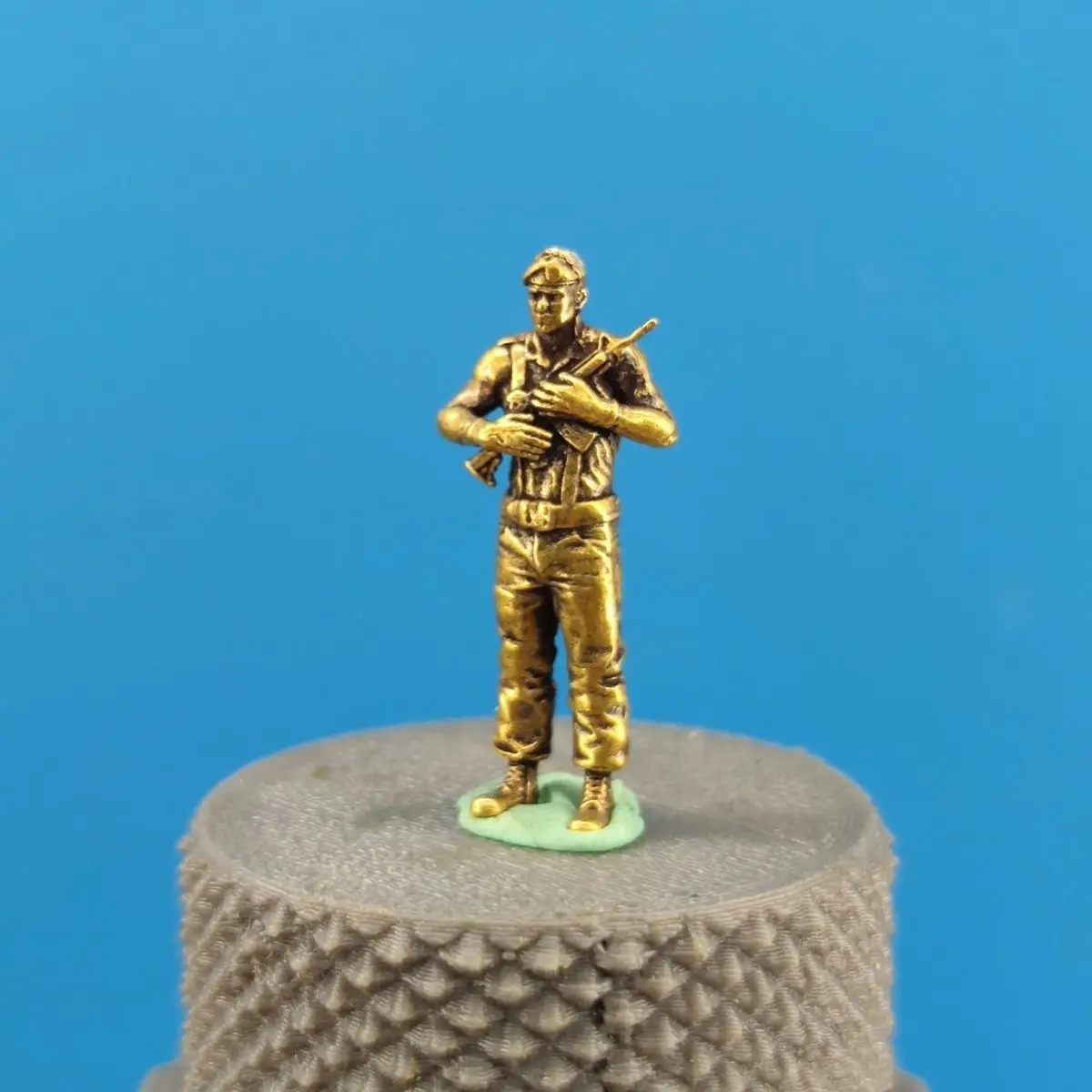 Brass Peace Mission Chinese Soldier Model Toy Soldiers Military Figurines Retirement Gifts Special Forces PLA