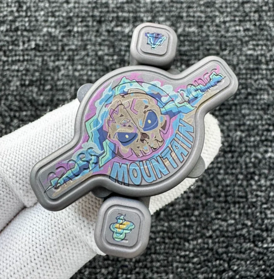 Used EDC Pirate Flag Bone Hollow Mountain Titanium Rainbow Cross Pushing Egg gyroscope fidget spinner metal decompression toy