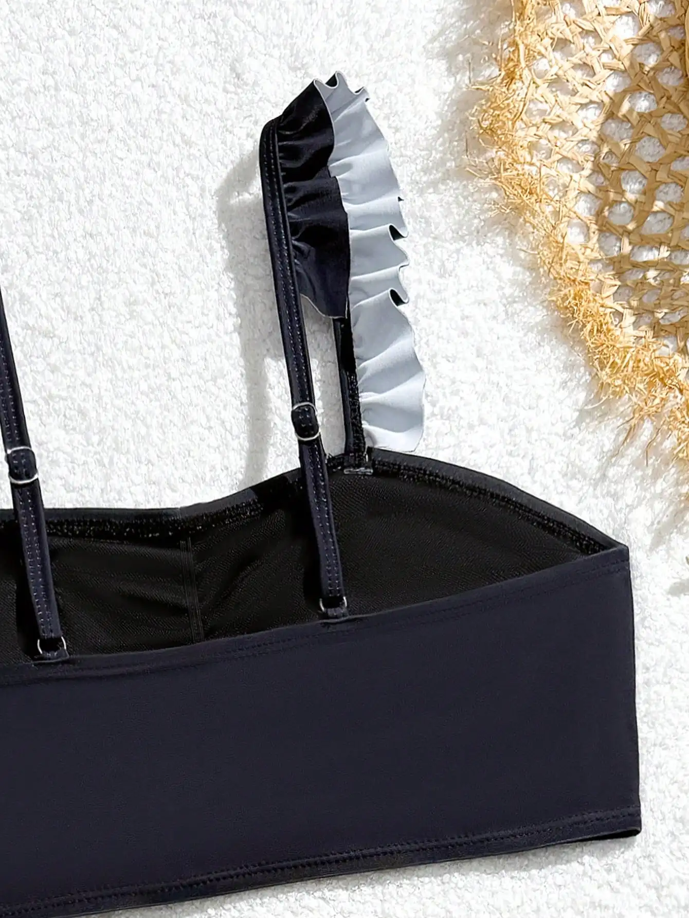 

Черно-розовый комплект бикини с цветочным принтом, рюшами и юбкой-накидкой