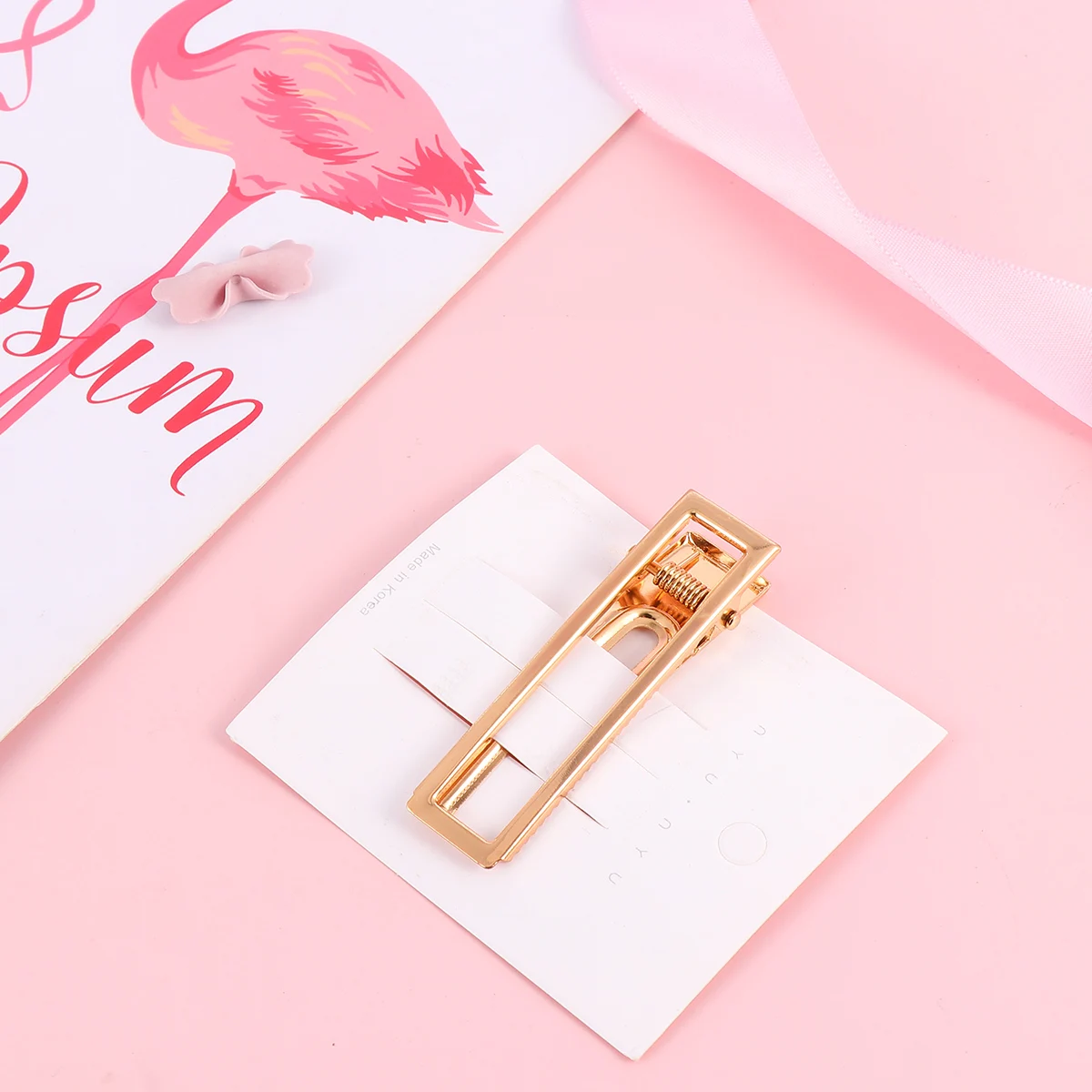 

3pcs Golden Alloy Hair Clips For Women Girls Durable Lightweight Hollow Square Duck Bill Barrettes Travel Hairpin Jewelry