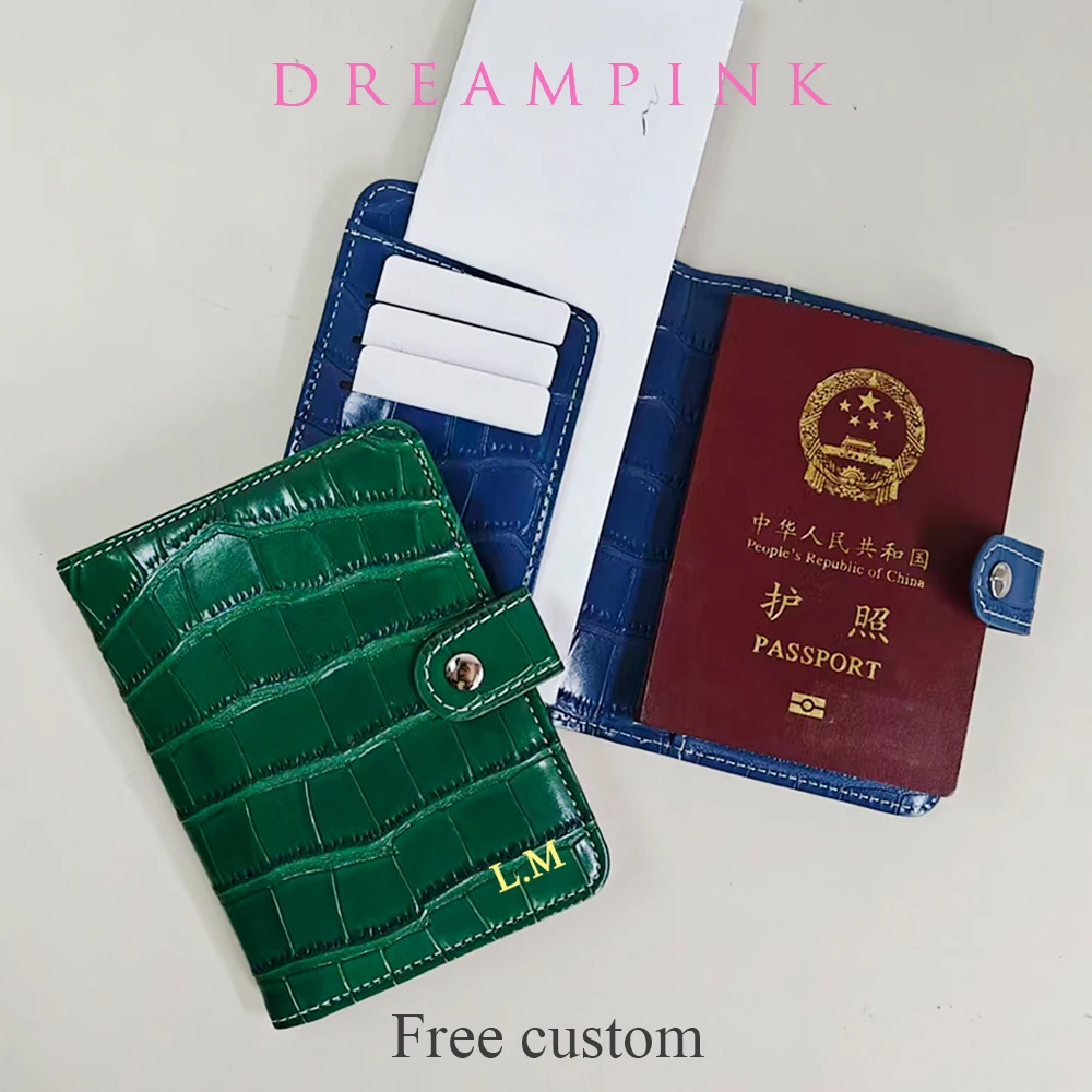 

Обложка для паспорта из искусственной кожи под крокодила с персонализированным именем, мужской держатель для паспорта с имитацией кожи аллигатора, подарок на заказ, женский дорожный кошелек