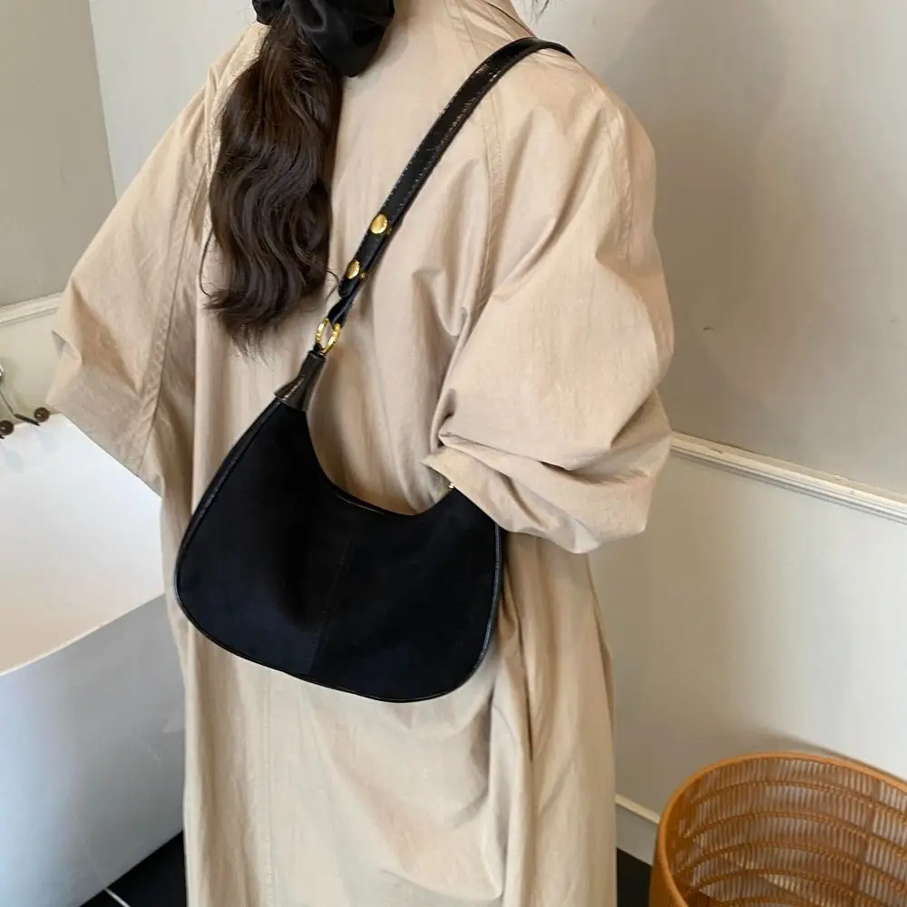 حقيبة هوبو عصرية من جلد الغزال الصناعي، محفظة كتف صغيرة بأشرطة قابلة للتعديل، ناعمة مع حقيبة يد كروس بسحاب