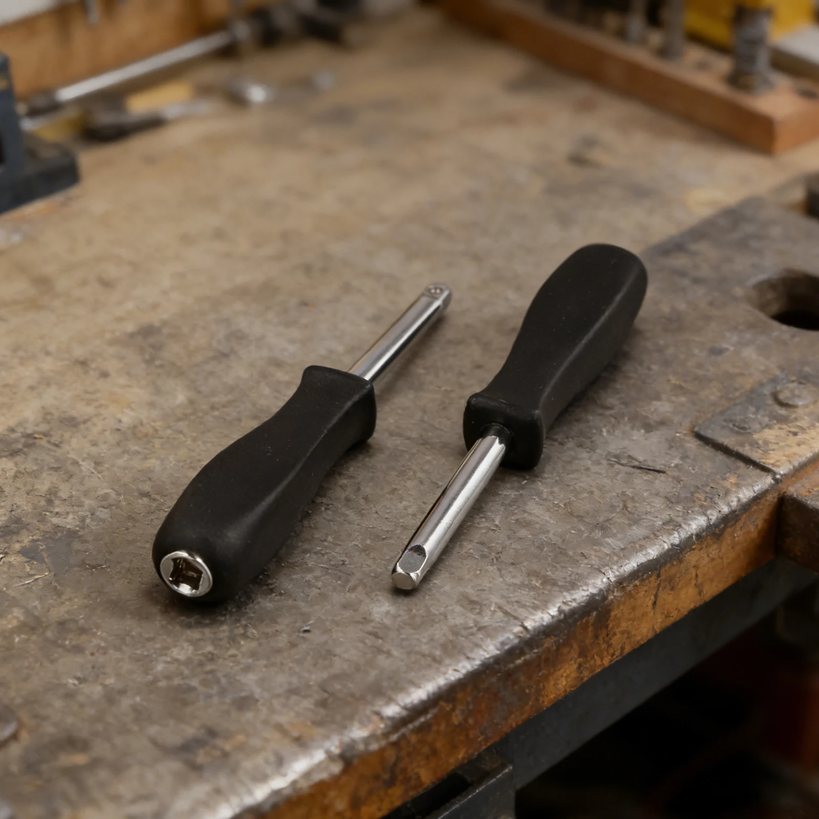 2pcs Dual-Purpose Socket Wrench 6.3mm Bottom Hole Connection Handle Small Square 1/4 Rod Spinner Hand Tool