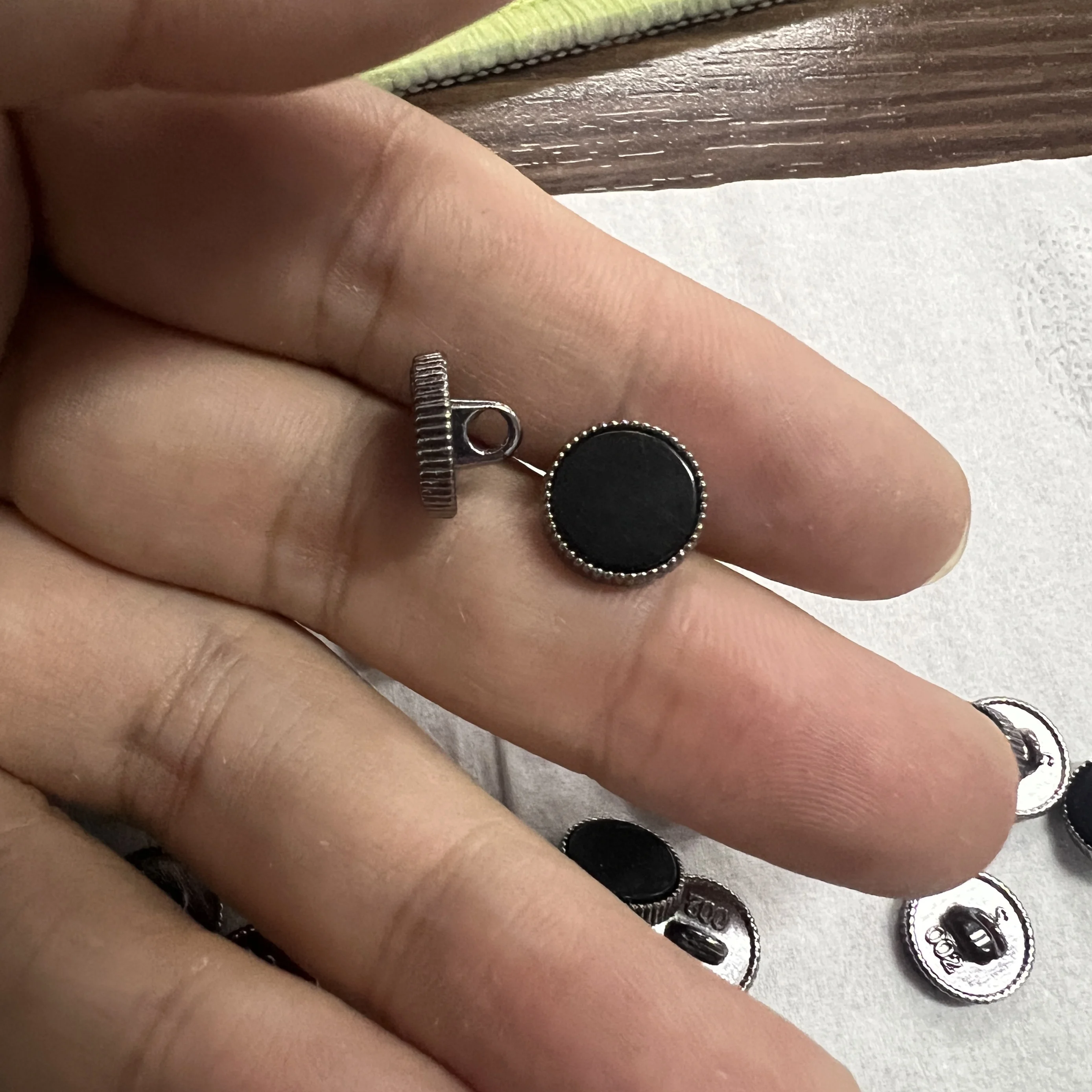 

Высококачественные металлические пуговицы 0,5 мм с зубцами, комбинированные, премиум-качество, для одежды, маленькие пуговицы