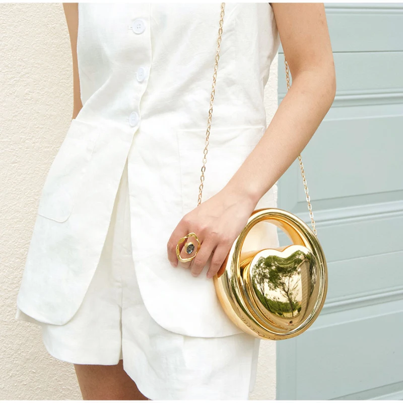 Handtasche mit herzförmigem Ringgriff und Spiegelfinish, elegante Abendtasche für Damen, Umhängetasche mit Kette für Hochzeiten und Bankette – Detail 6