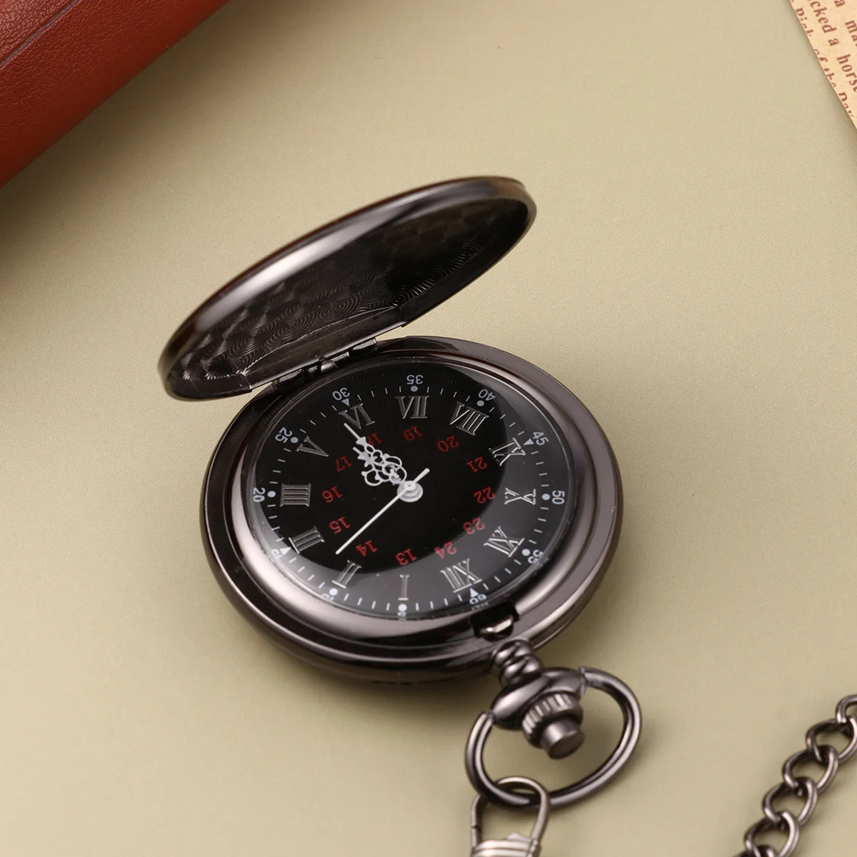 

1Pcs Retro Pocket Watch Two-Faced Smooth Classic Alloy Lightweight Exquisite Detail Easy to Read Gift Classic Pocket Watch