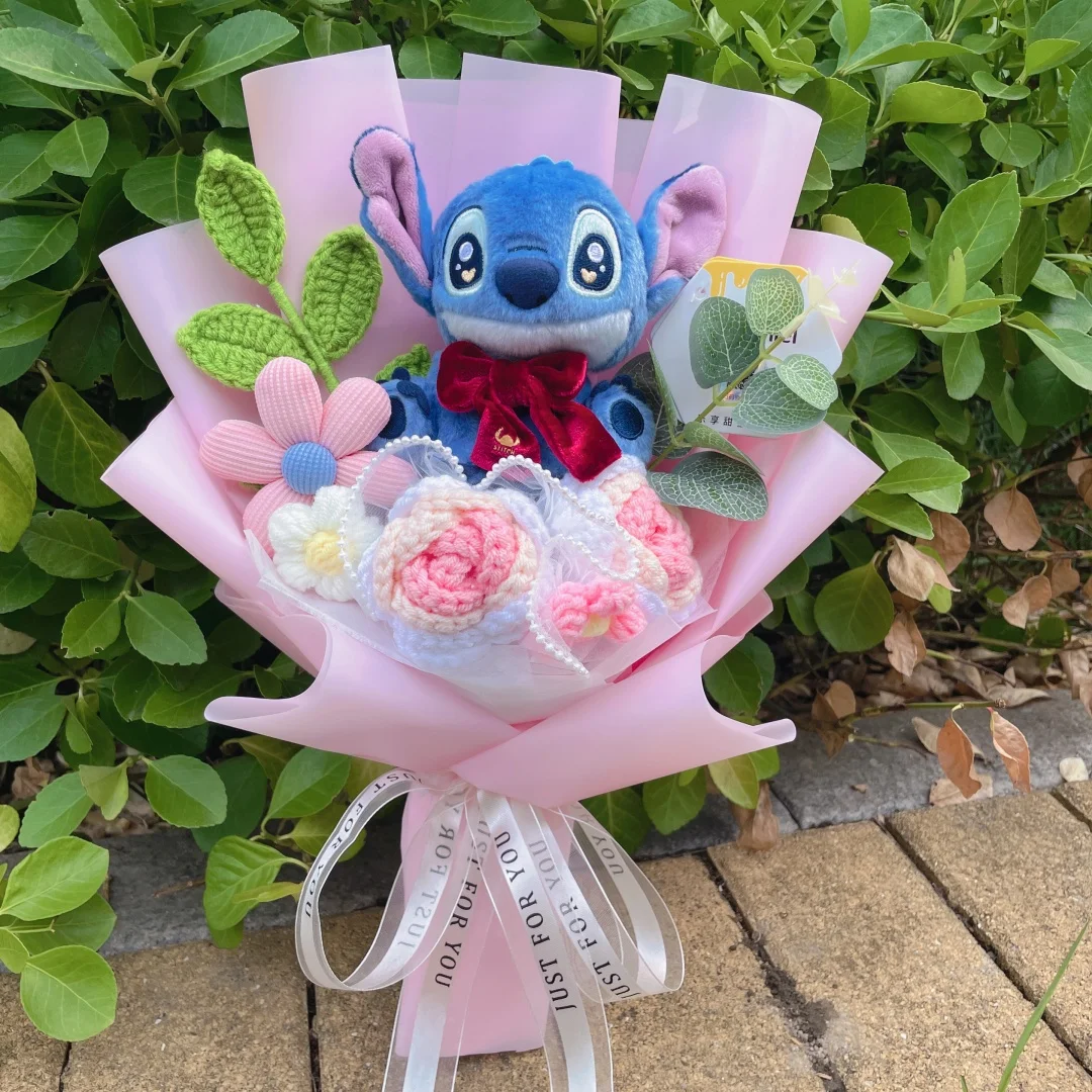 Echte Amine Stitch Plüschpuppen mit Gehäkelten Rosen Kreative Blumensträuße Weihnachts- Geburtstags- Abschluss- und Valentinstagsgeschenke