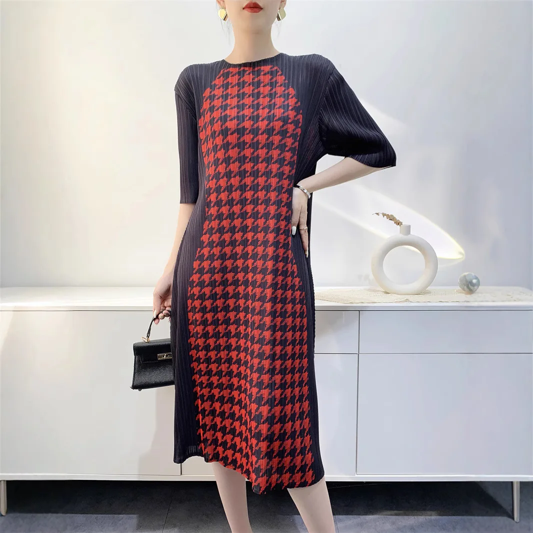 

Miyake Plaid Printed Dress Women's 2025 Summer New Waisted Midi Sleeve Comfortable Casual Premium Sense Casual Midi Dresses