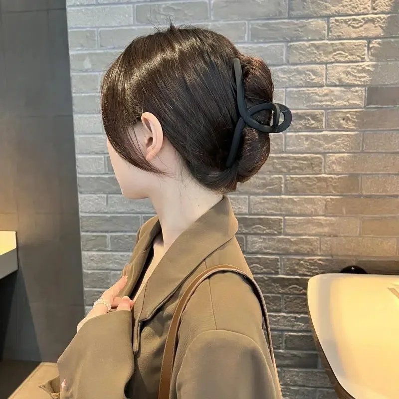 Thumbnail 4 - #16 Compare Hairpins Before You Buy