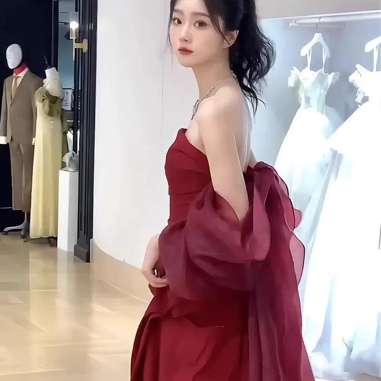 Toast Dress 2026 New Morning Gowns Female Red out of Court Banquet Engagement Formal Dress Light Luxury Tube Top