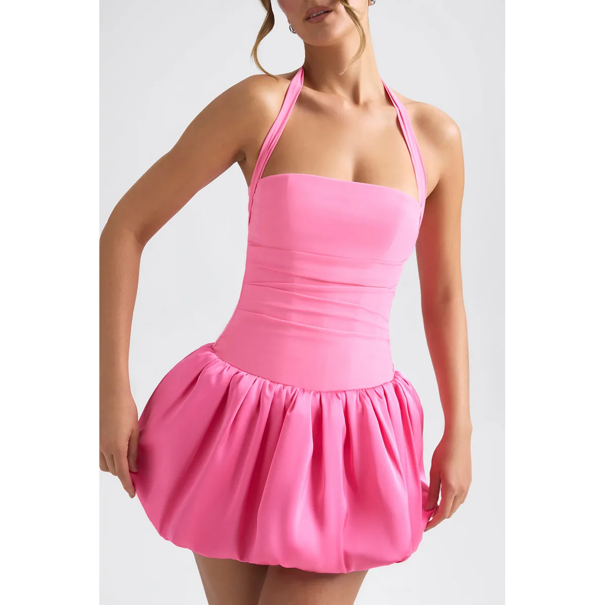 

High-end wear, sexy backless neck sleeveless dress, sweet and spicy pink tutu dress, fashionable and simple temperament, elegant