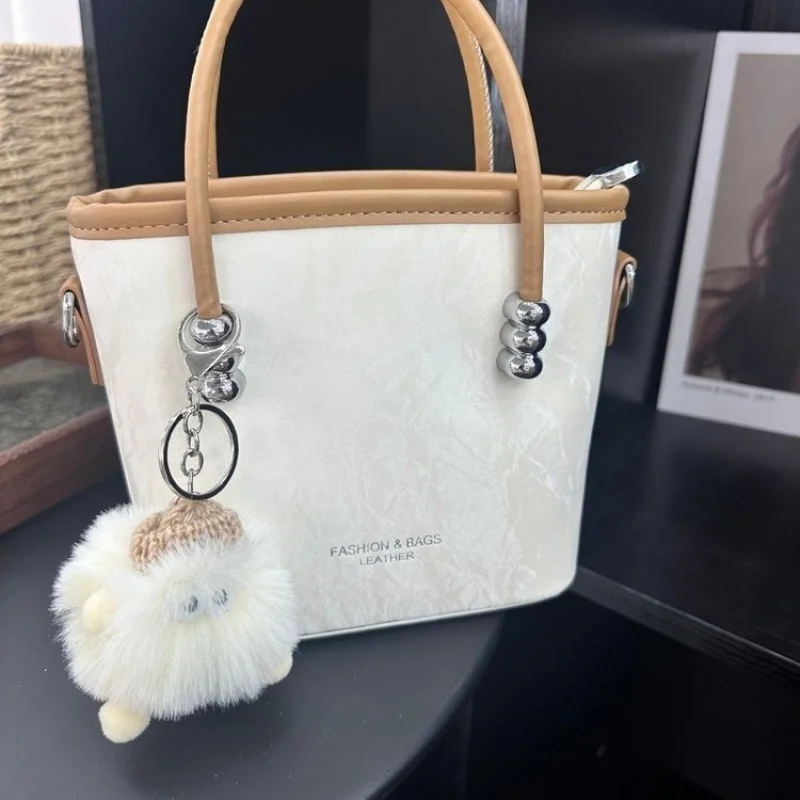 

Elegant Crossbody Handbag For Women In Leather Material With Classic Designer Paris Influence