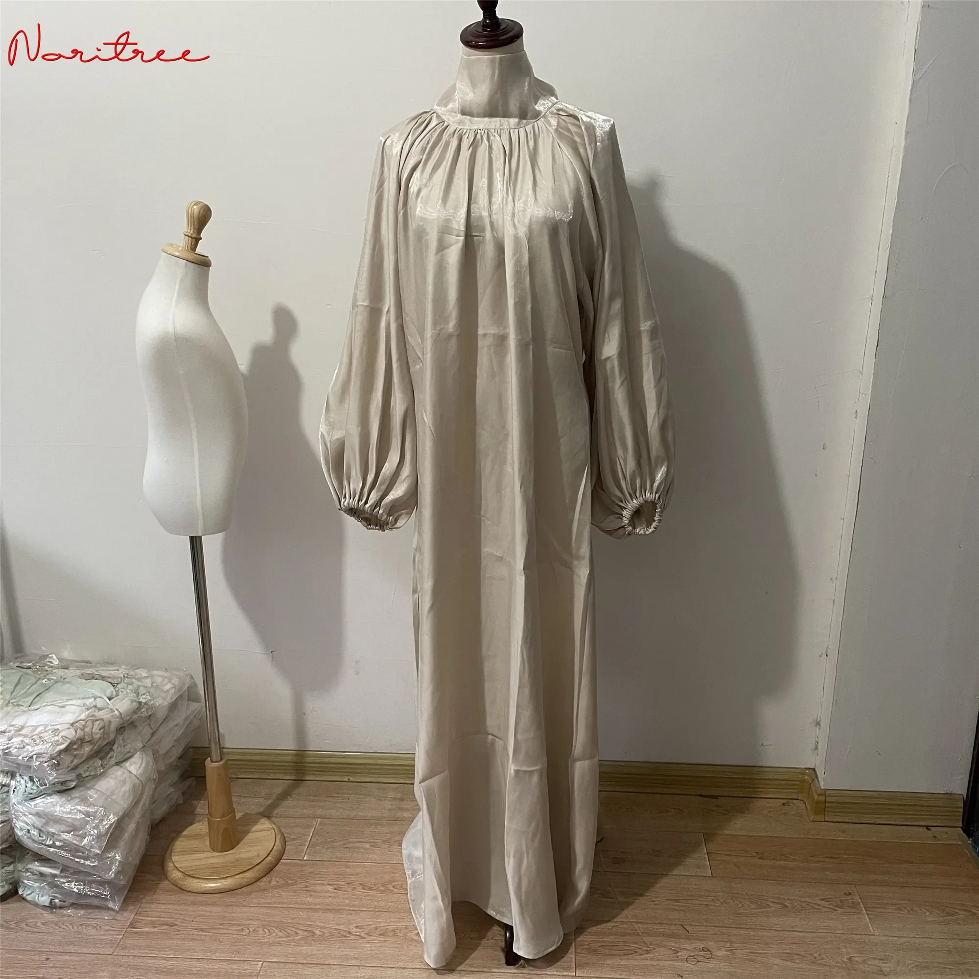 Ramadan Eid Djellaba Muslim Dress Dubai Fashion Elastic Puff Sleeve Soft Shiny Abaya Dubai Turkey Muslim Kimono Islam Robe WY840