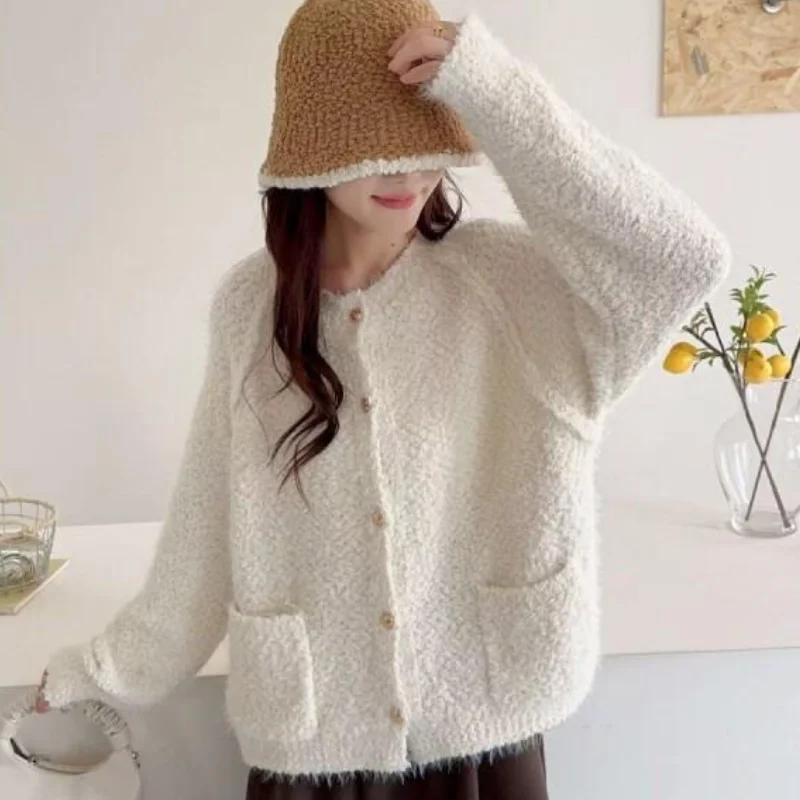 

Korean Style Knit Sweater Coat for Women Spring Autumn Fashion Design Unique Round Neck Loose Fit Retro Gentle Style Knitwear