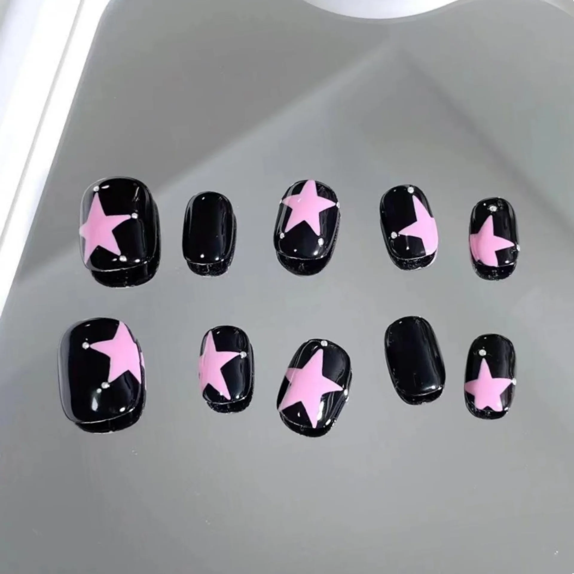

10pcs Finished Handmade Nails Tips Y2k Black Short Square Round Fake Nail Art Star Rhinestone Design False Nail Press on Nails