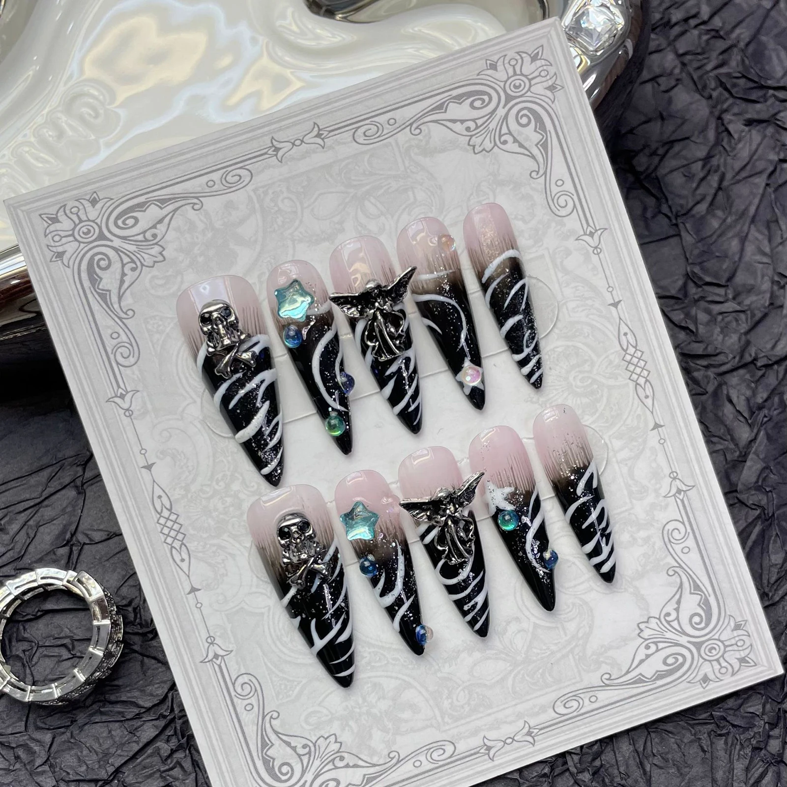 Punk Gothic Handmade Fake Nails Press On Acyrlic Nails Almond Tip Black Gradient Long Fake Nails With Flame Stripe Stars Designs