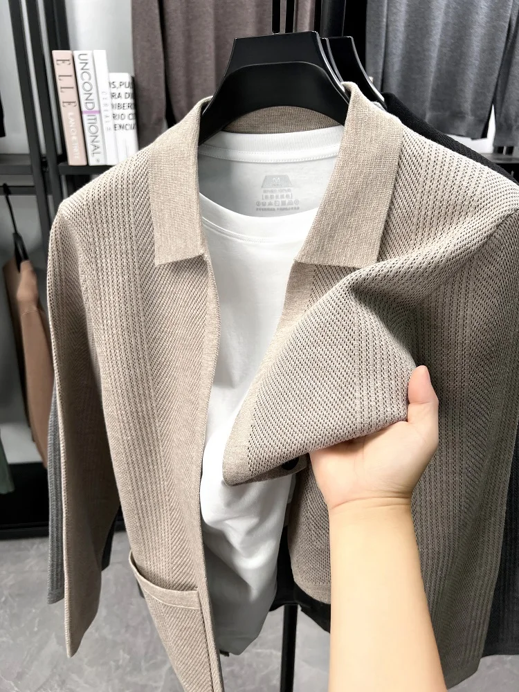 Luxury brand letter embossed pocket cardigan men's solid color casual knitted lapel jacket coat fashion comfort new shawl top