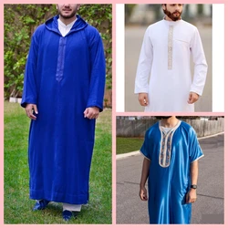 2024 New Vertical Strip Male Muslim Mid-sleeve Robe Saudi Arabia Robe Men Middle East Juba Thobe Islamic Clothing