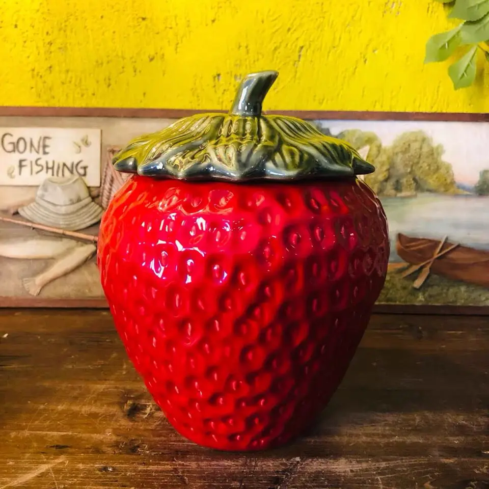 Exportación de tazas de café de la serie de fresas portugués, color bajo vidriado tallado tridimensional 3D pintado a mano