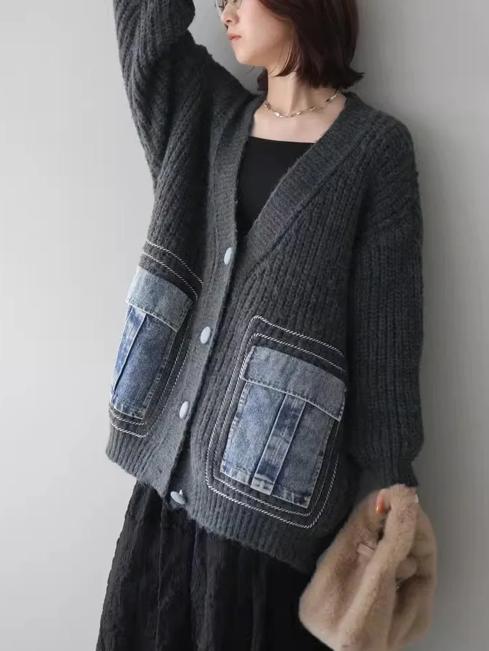 เสื้อคลุมคาร์ดิแกนถักแบบเปิดทรงหลวม คอวี แต่งผ้าเดนิมแบบแพทช์เวิร์ค สไตล์ญี่ปุ่น สำหรับผู้หญิง ใส่สบายๆ ในฤดูใบไม้ร่วงและฤดูหนาว