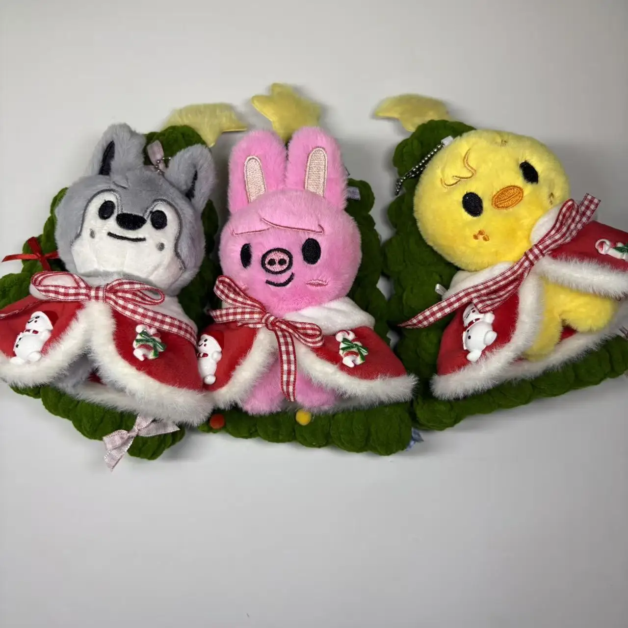 جديد SKZOO الضالة الاطفال المفاتيح SKZ الكرتون أفخم الأحمر ثلج عباءة لطيف الحيوان المفاتيح زوجين المفاتيح الكبار لعبة مروحة هدية