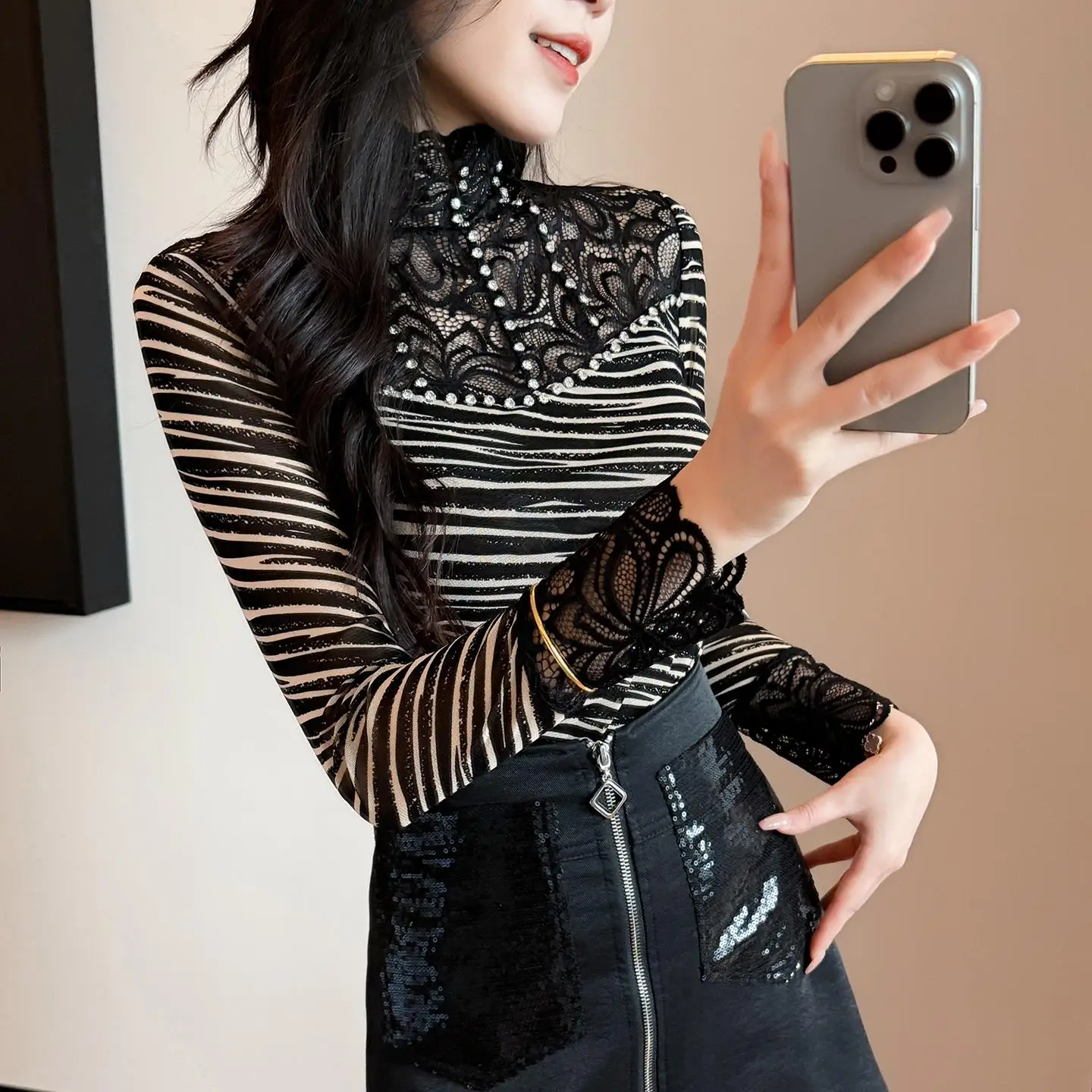 

Fashionable Striped Long Sleeve Lace Patchwork Slim Fit Base Shirt Women's Autumn Winter European Goods T-Shirt Trendy Inner ...