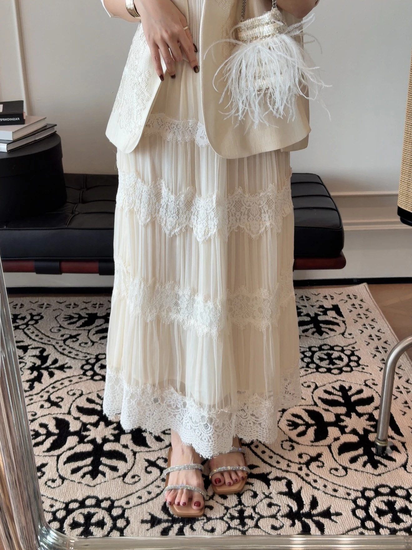 

Юбка с высокой талией и кружевными вставками PINZIKO Big Rabbit, утягивающая, А-силуэт, средней длины, из смесового полиэстера, весенняя коллекция