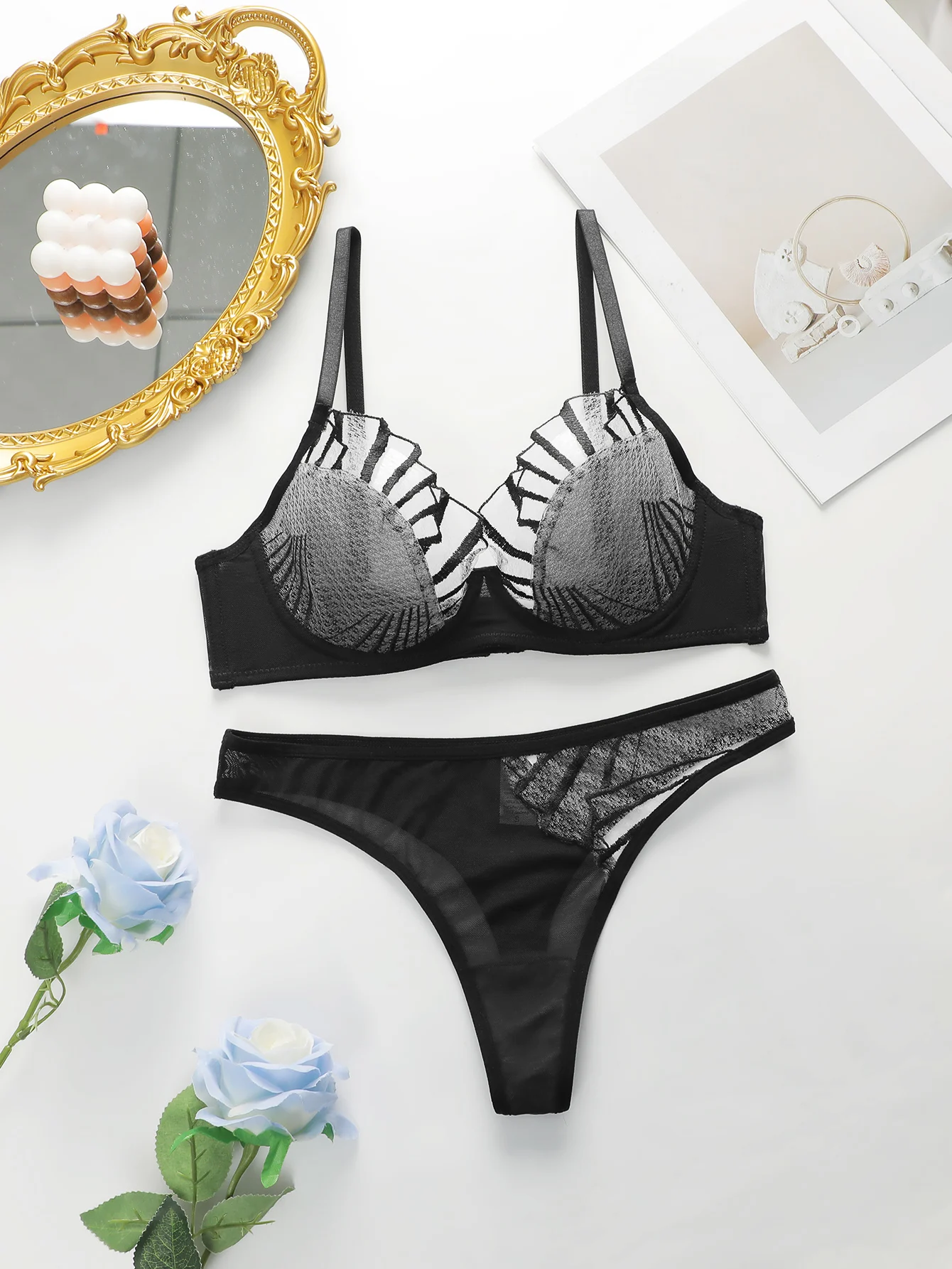 New Design High-Quality Lingerie Set With Sexy butterfly Line Mesh Plicing Women\'s Underwear Push Up Bra 2 Pieces YS2417