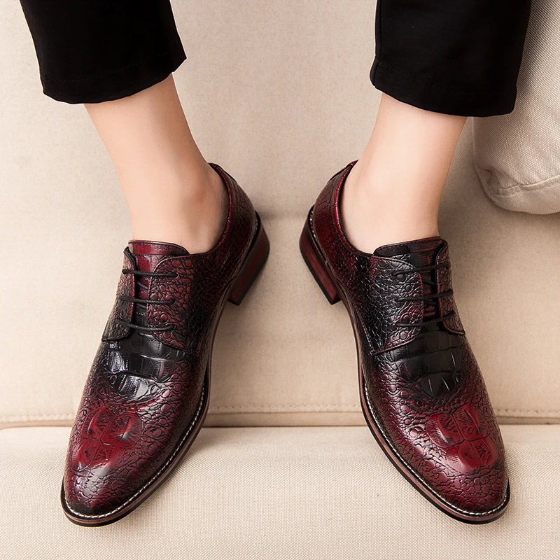 New Luxury men's leather shoes Business gentleman style Dress up party Work and Office Outdoor fashion street lace-up shoes
