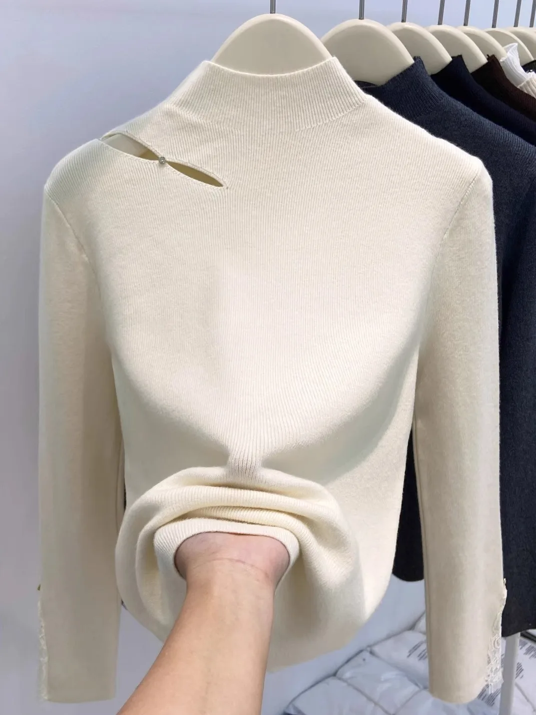 

Женский облегающий вязаный топ с длинными рукавами, высоким воротником и вырезами на плечах, модный зимний базовый слой