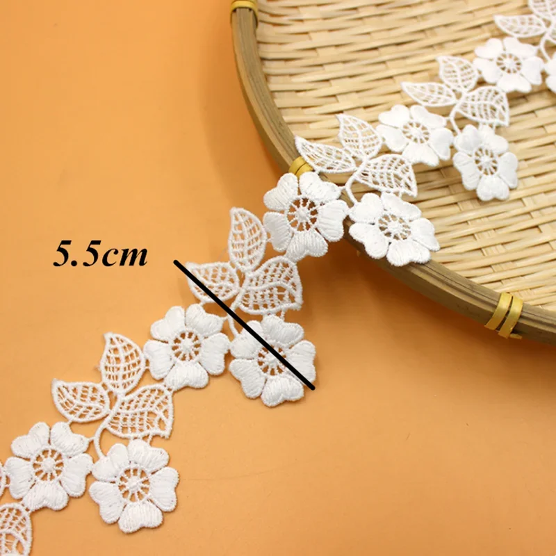 1 Yard White Embroidered Lace 3d Flower 100% Milk Fiber White And Black Sewing Apparel Trims 5.5CM