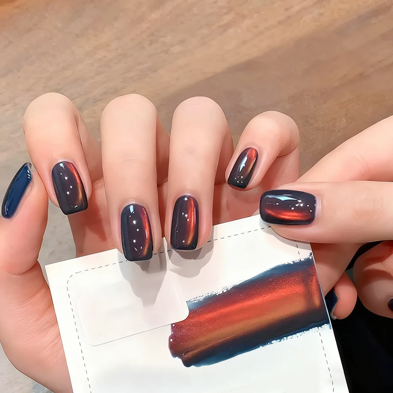 MIANEL 10ML Sunset Cat Eye Gel Polish Iridescent Dichromatic Nail Art with Chasing Light Effect And Glass Beads Winter 2026