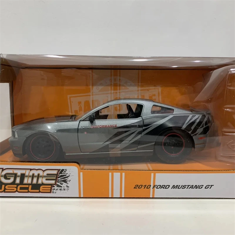 

Jada 1:24 2010 Ford Mustang GT High Simulation Diecast Car Metal Alloy Model Car Children's toys collection gifts