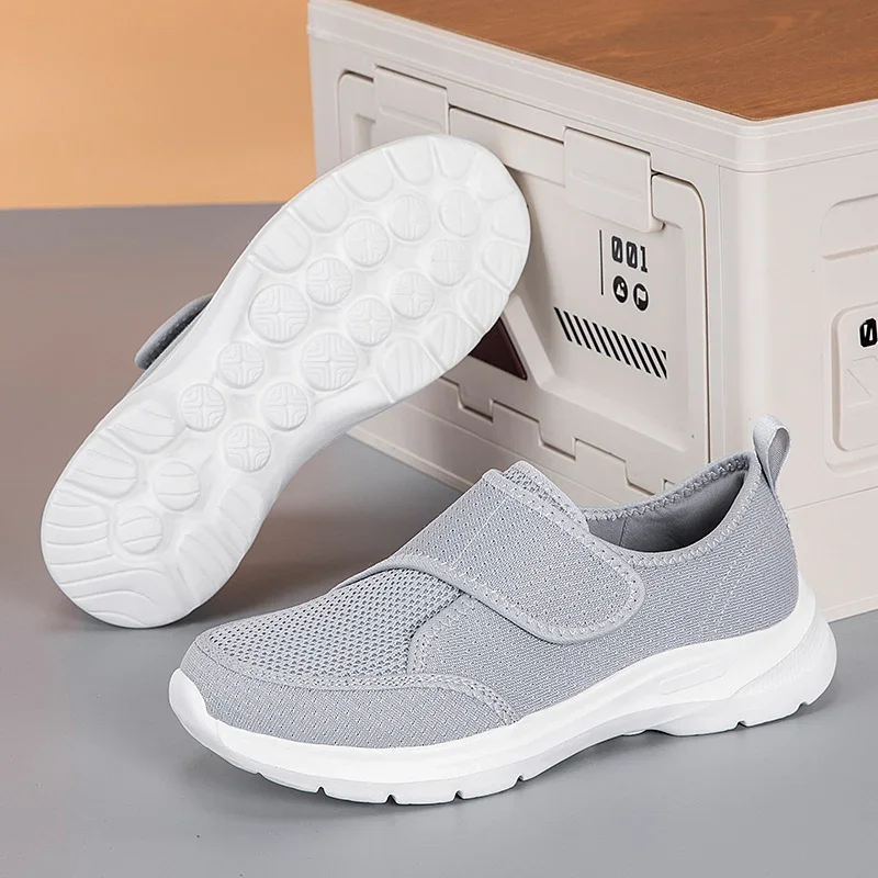 

Новые легкие кроссовки для мужчин, дышащие нескользящие кроссовки, удобные кроссовки для спорта на открытом воздухе, 2025 г., нескользящие кроссовки для спортзала