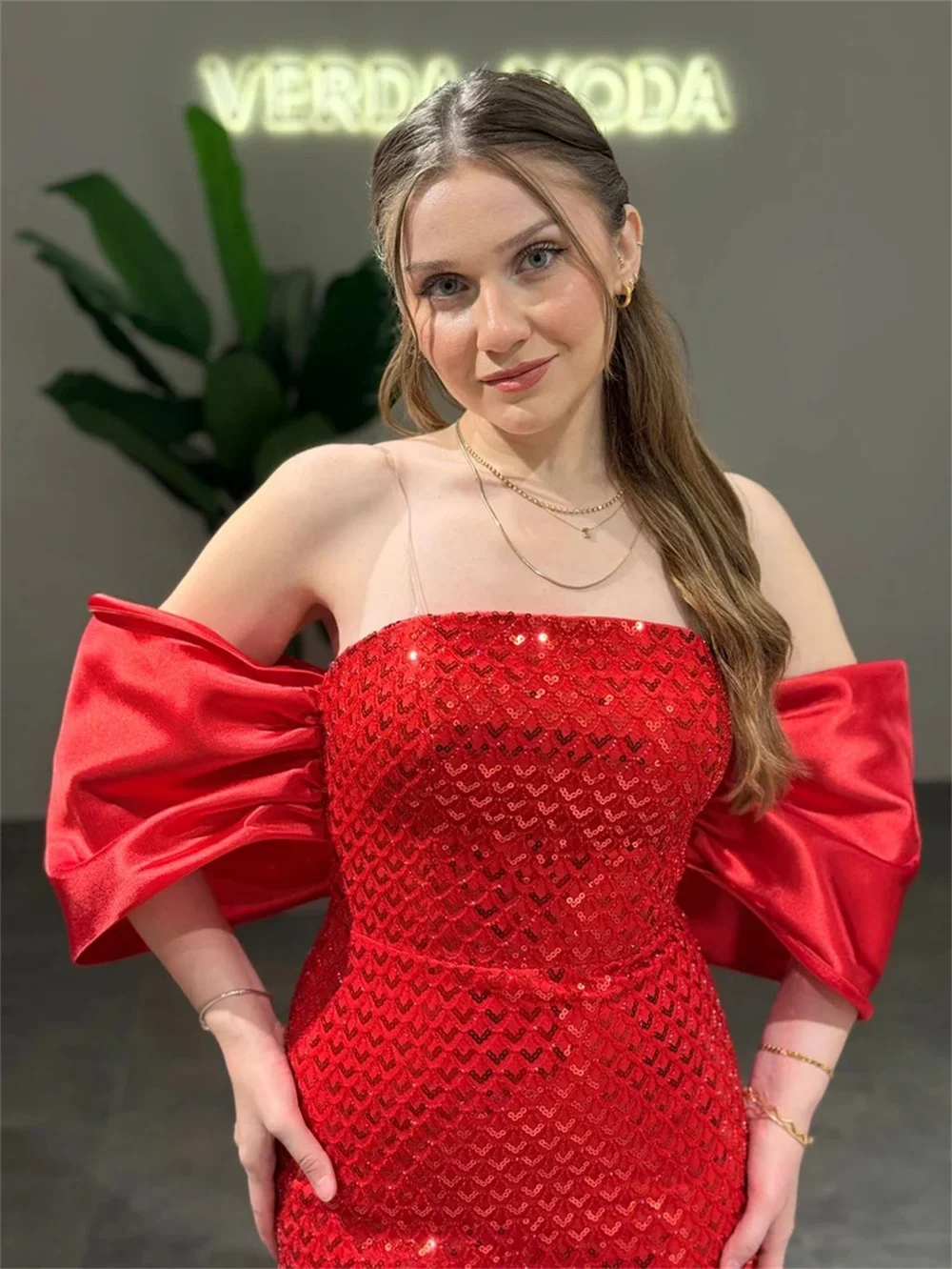 فستان كاثي مخصص باللون الأحمر قبالة الكتف حورية البحر للحفلات الراقصة بسيط بسحاب خلفي من vestidos de noiva سويب تراين فساتين سهرة 2025