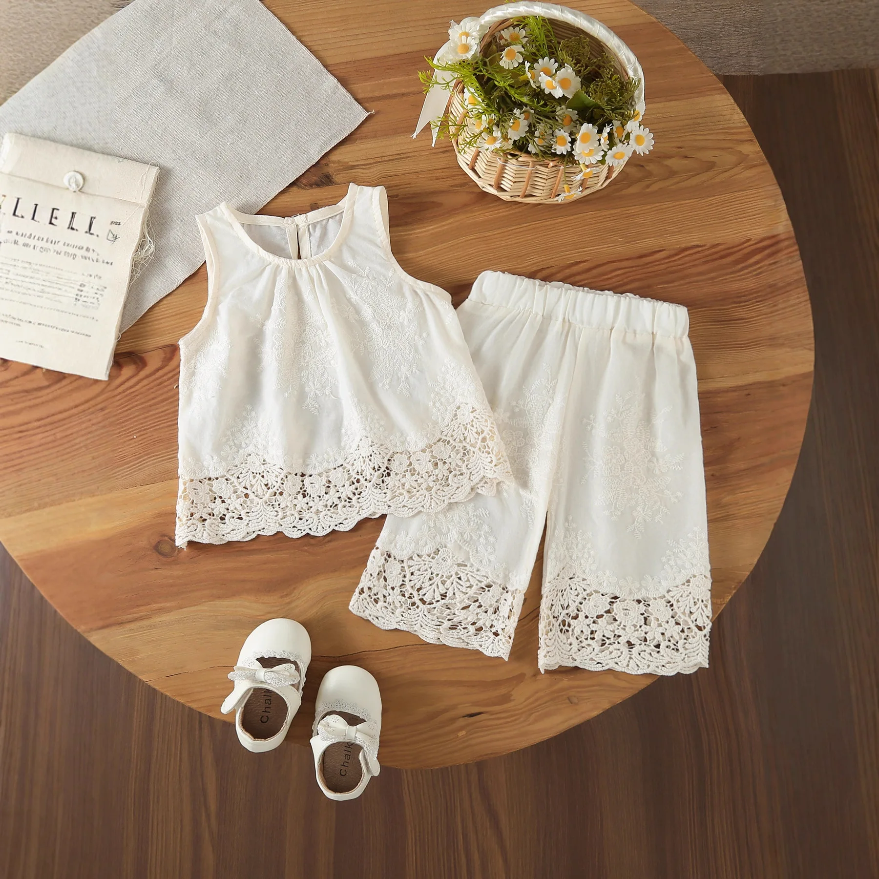 Girls Korean version suit summer new foreign style women's treasure lace sleeveless vest girls casual wide-leg pants